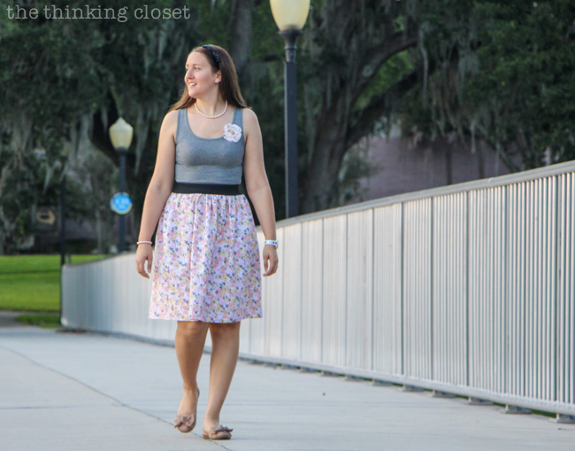 Elastic Waist Tank Dress: Do-able step-by-step tutorial over at thinkingcloset.com.  On my to-make list!