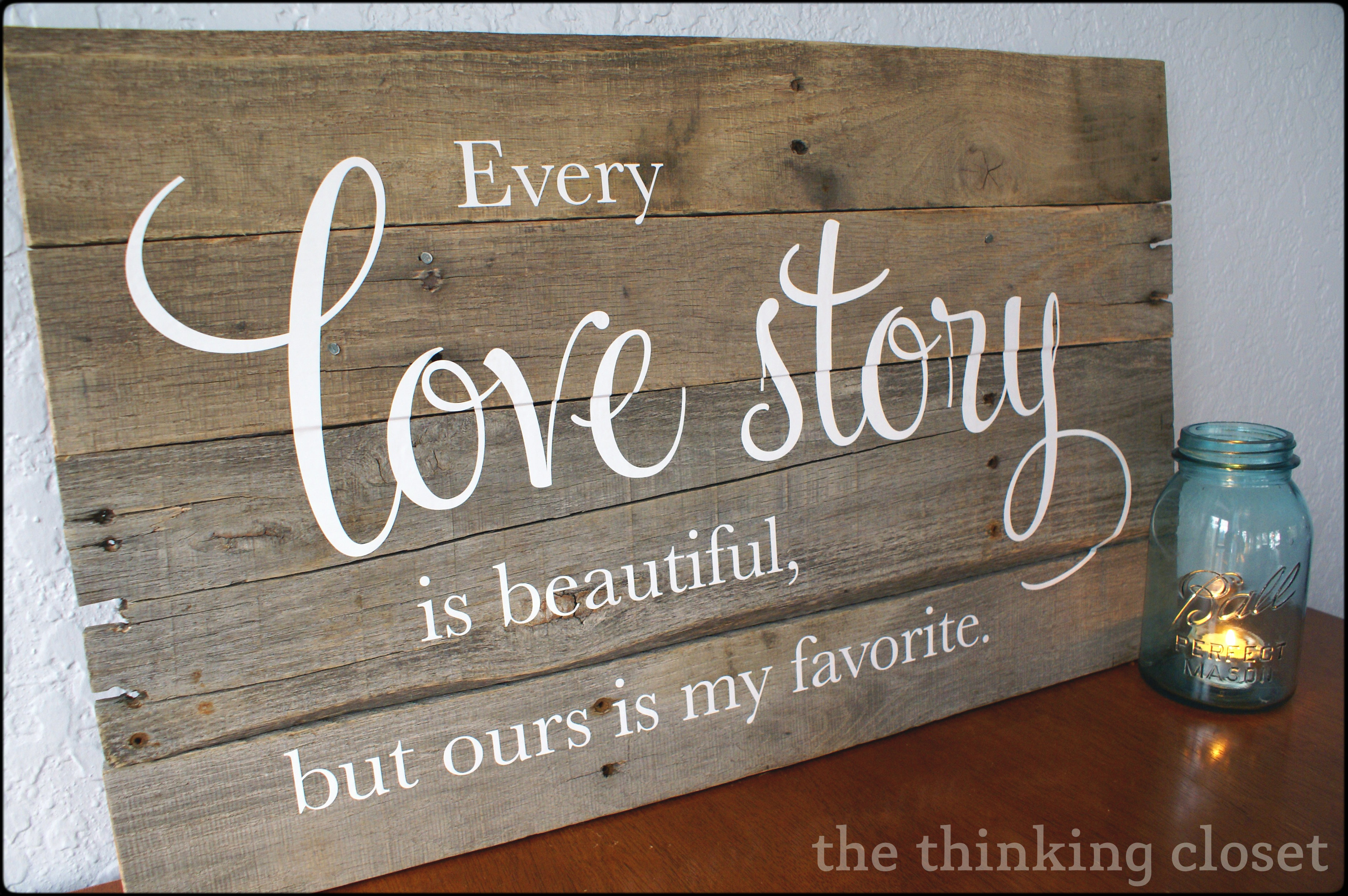 Wood Pallet Sign Tutorial - the thinking closet