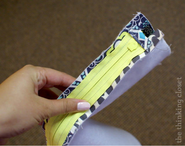 I installed a zipper! via thinkingcloset.com I installed a zipper! via thinkingcloset.com