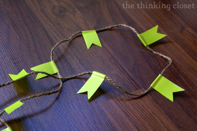 Pennant flags to incorporate into a "Happy Fall" banner via thinkingcloset.com Pennant flags to incorporate into a "Happy Fall" banner via thinkingcloset.com