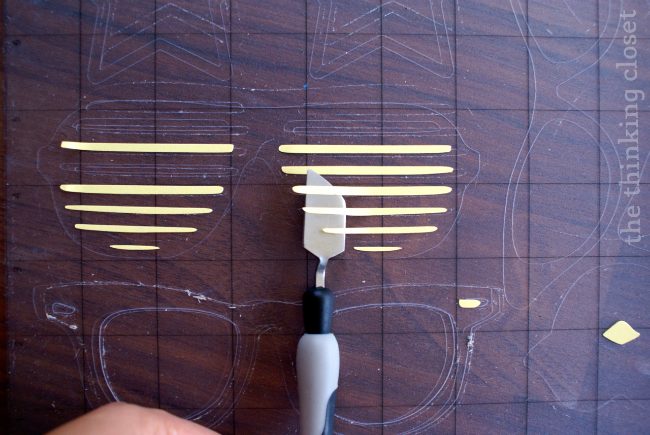 Spatula Tool - - great for cleaning those excess cut pieces off of your mat. Spatula Tool - - great for cleaning those excess cut pieces off of your mat.