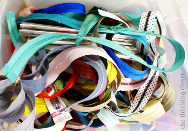 Choosing a zipper for my Origami Bag via thinkingcloset.com Choosing a zipper for my Origami Bag via thinkingcloset.com