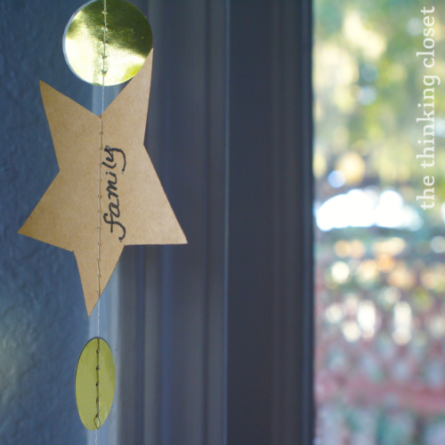 Gratitude Garland ~ Transitions from Thanksgiving into Christmas decor. via thinkingcloset.com Gratitude Garland ~ Transitions from Thanksgiving into Christmas decor. via thinkingcloset.com