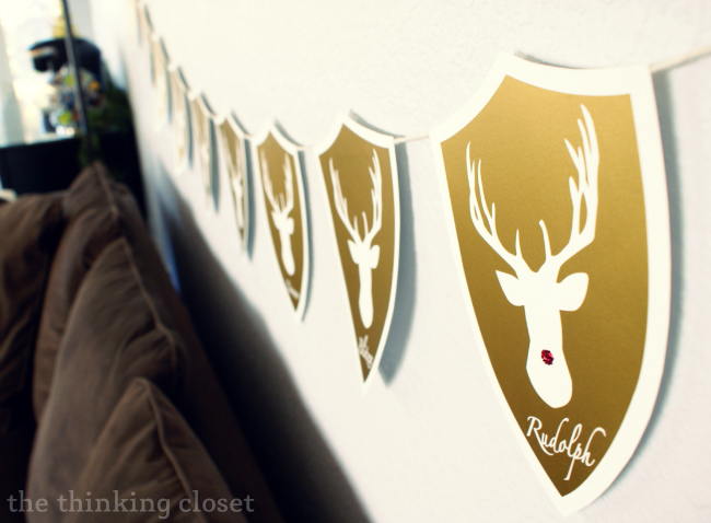 Deer Head Holiday Banner featuring Santa's Reindeer! Full tutorial includes FREE Silhouette cut file. Deer Head Holiday Banner featuring Santa's Reindeer! Full tutorial includes FREE Silhouette cut file.