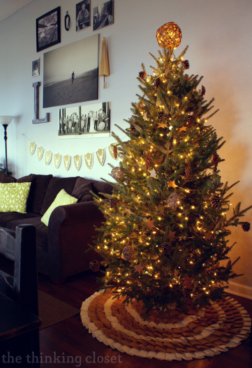 Rustic Glam Christmas Tree via thinkingcloset.com Rustic Glam Christmas Tree via thinkingcloset.com