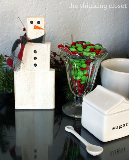 DIY Wood Block Snowman - - quick and easy Christmas craft! DIY Wood Block Snowman - - quick and easy Christmas craft!