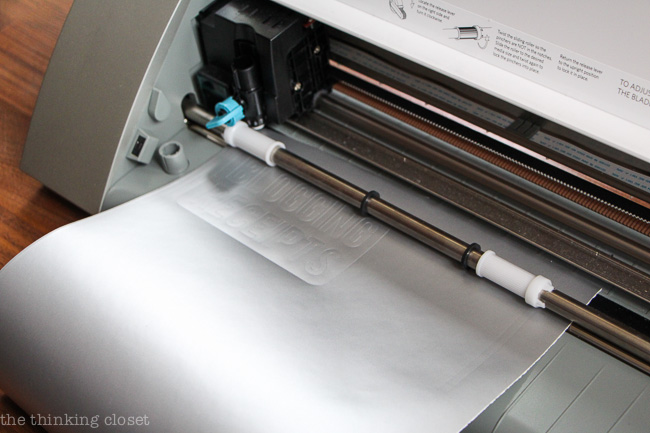 Cutting vinyl off the roll with your Silhouette machine. Cutting vinyl off the roll with your Silhouette machine.