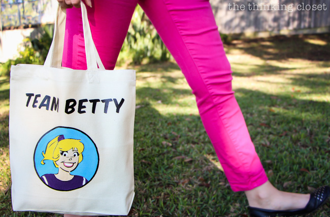 DIY "Team Betty" Tote Bag: A Silhouette Tutorial via thinkingcloset.com