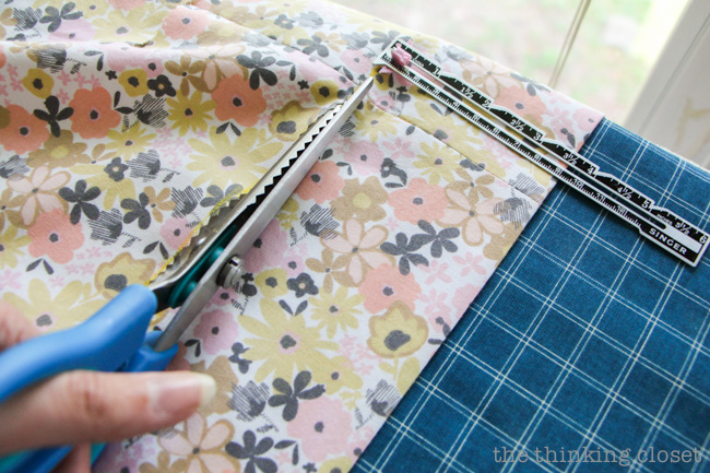 How to make an Elastic Waist Tank Dress! Detailed step by step tutorial that even beginners could follow! via thinkingcloset.com How to make an Elastic Waist Tank Dress! Detailed step by step tutorial that even beginners could follow! via thinkingcloset.com