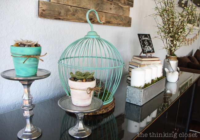Rustic Vintage Spring Mantel via thinkingcloset.com Rustic Vintage Spring Mantel via thinkingcloset.com