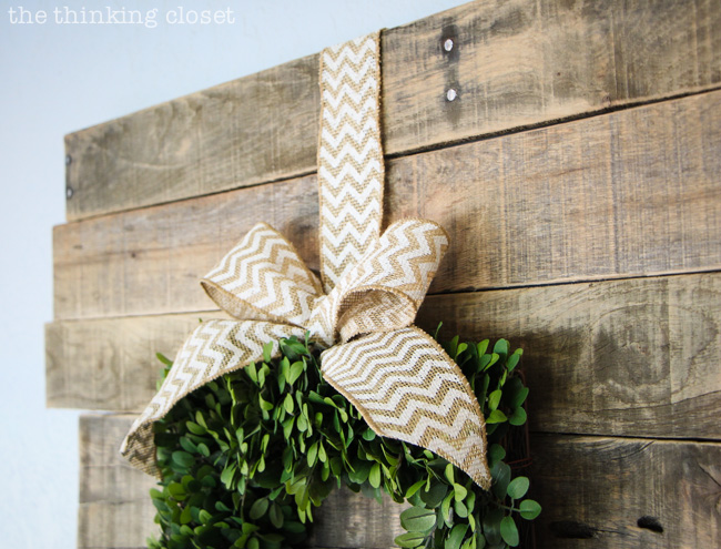 Balsam Hill English Boxwood Wreath: easily transitions from season to season via thinkingcloset.com Balsam Hill English Boxwood Wreath: easily transitions from season to season via thinkingcloset.com