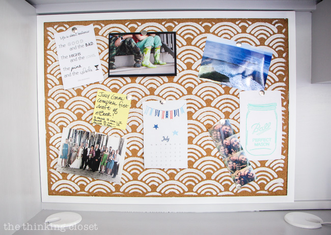 Desk Styling 101: Add a personal touch...like stenciling scallops on a memo board to make it your own! Desk Styling 101: Add a personal touch...like stenciling scallops on a memo board to make it your own!