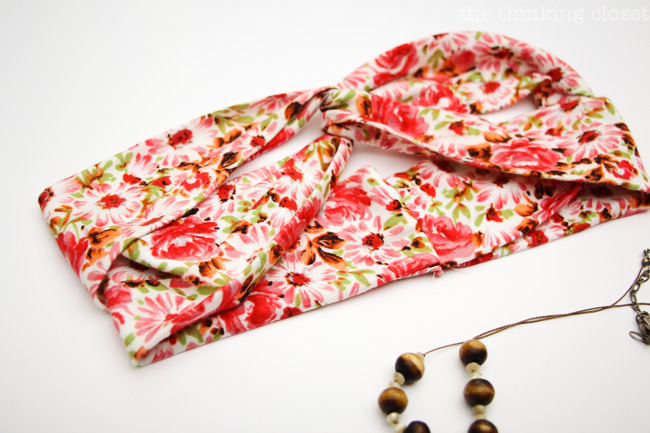 "Sew Easy" Turban Headband: This video tutorial walks you through every step, making it a fun and easy beginner sewist project! Love how versatile these headbands are...and what great gifts they'd make! "Sew Easy" Turban Headband: This video tutorial walks you through every step, making it a fun and easy beginner sewist project! Love how versatile these headbands are...and what great gifts they'd make!