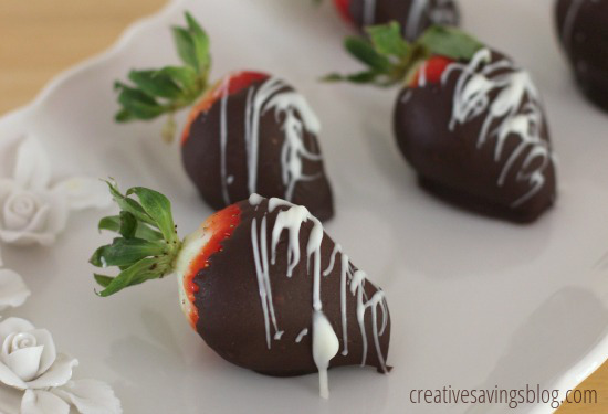 Easy Chocolate-Covered Strawberries | One of 30 Last-Minute DIY Gifts for Your Valentine over at the thinking closet!