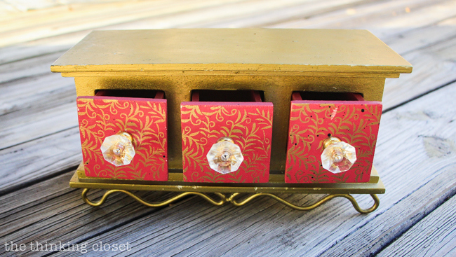 Swap It Like It's Hot! | There's just something about these knobs...I was just drawn to them! Time to transform this thrifted find into something completely new. Swap It Like It's Hot! | There's just something about these knobs...I was just drawn to them! Time to transform this thrifted find into something completely new.