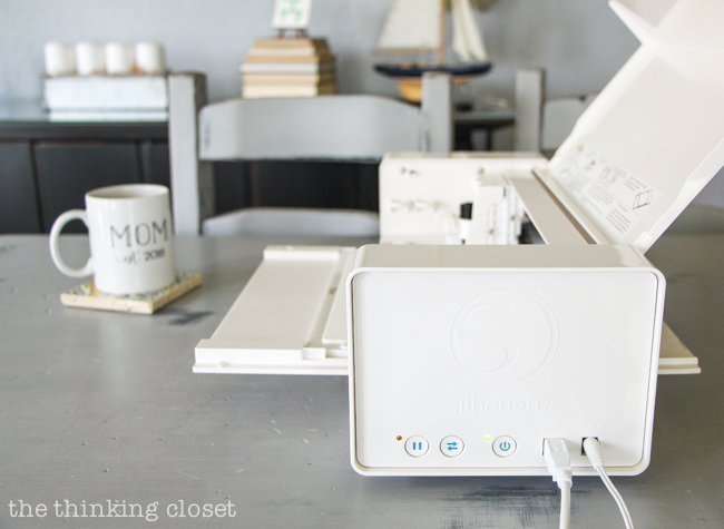 The beautiful profile of my Silhouette Curio machine. Here's how to load the mat n' base!