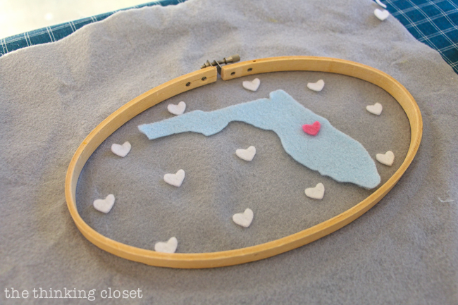 How to cut felt with your Silhouette Curio machine. Join me for the step by step tutorial for creating some custom felt state map hoop art for a baby nursery, home gallery wall, wedding or baby gift! Great tips for beginners!