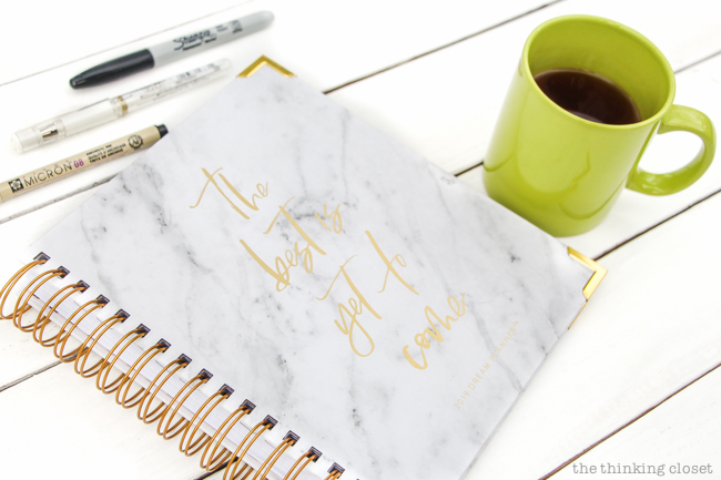 2018 in Review: An Exercise in Gratitude | Before we set our goals for the new year, let's get our hearts in the right place by conducting a "year in a review" spread in our planner or bullet journal–so we can foster a heart of gratitude for the gifts last year brought our way...even in its hardships, unmet goals, and squandered time. Here's the how-to and the big WHY....