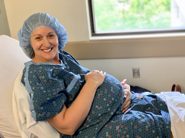 Counting down the minutes to your arrival! | Pepper's Birth Story via ThinkingCloset.com