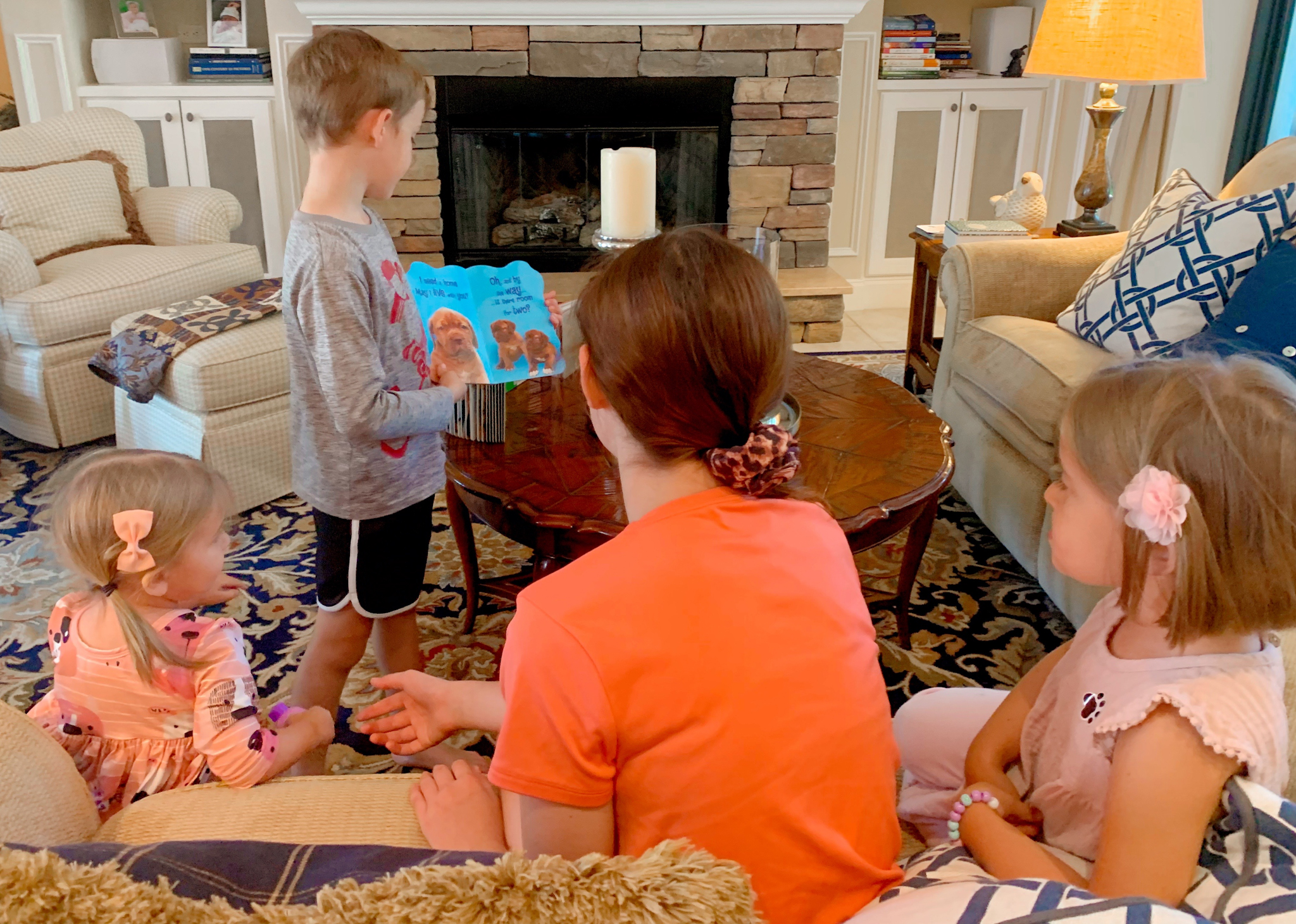 Pepper's 2nd Birthday "Puppy Paw-ty!" Creative party ideas via thinkingcloset.com - How to host a puppy-themed pawty with an adopt a puppy activity fun for all ages and puppy tales reading time, too!