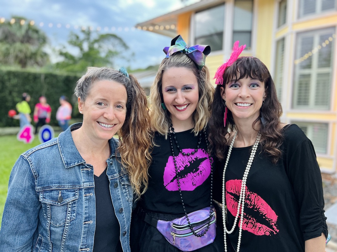 Side Pony Sisters at Lauren's 1980s Themed 40th Birthday Karaoke Party | Turns out that turning 40 can be totally tubular! Hop over to ThinkingCloset.com for the 411 on this bodacious birthday bash to remember!